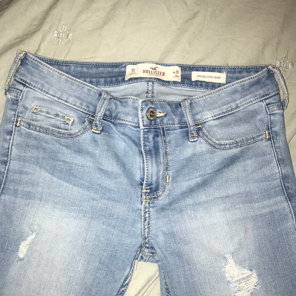 Hollister Skinny Jeans - Picture 3 of 6